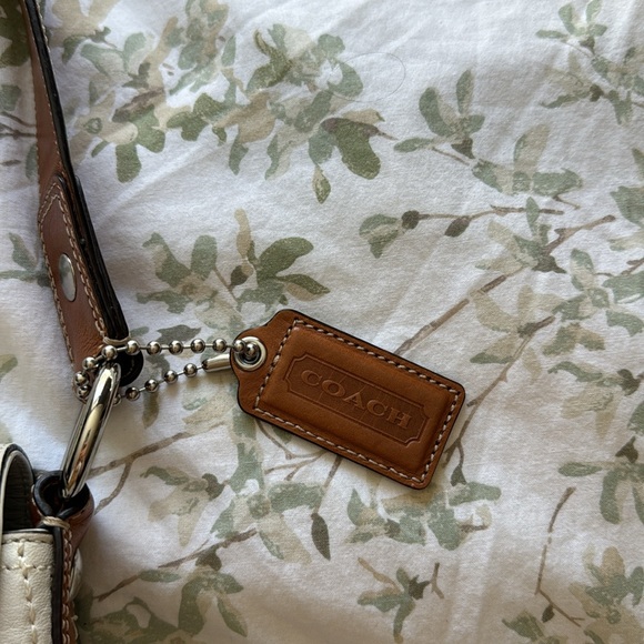 Coach Bag - Picture 3 of 11